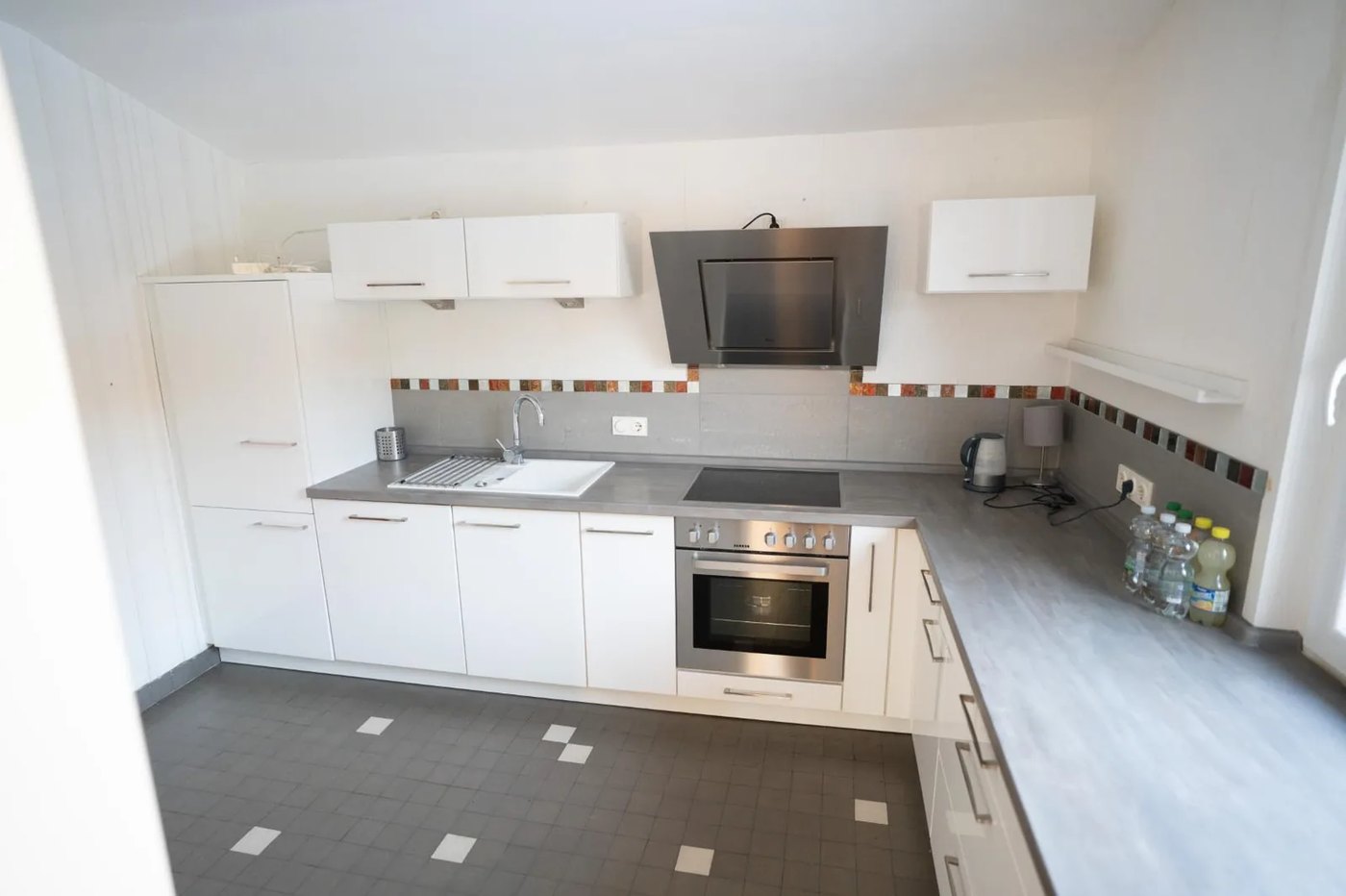 Küche  – Blick von Esszimmer1